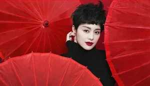 王力可短发造型烈焰红唇性感写真图片_5