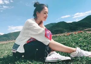 王力可秋日明媚写真清新动人