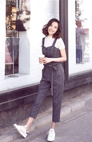 郑罗茜甜美街拍图片_2