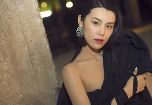 韩丹彤冷艳性感巴黎时装周图片_6