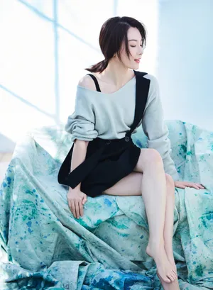陈数斜肩短裙性感美腿写真图片_8