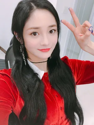 周洁琼性感礼服图片_3