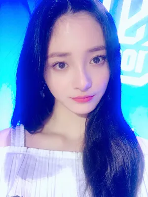 周洁琼可爱性感自拍照图片