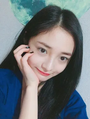 周洁琼可爱性感自拍照图片_4