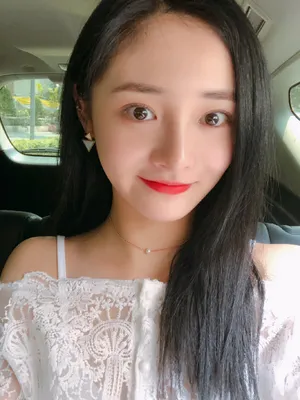 周洁琼可爱性感自拍照图片_9