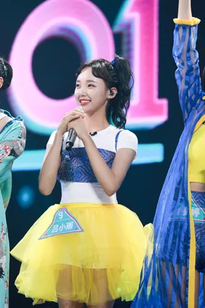 《创造101》吕小雨高清图片_3