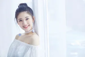 赵露思性感图片_2