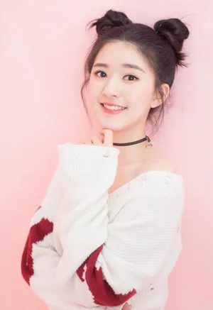 赵露思丸子头造型活力写真图片_4