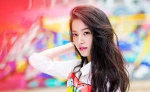梁婧娴温婉气质休闲街拍图片_3