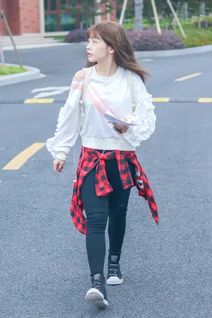 SING女团赖美云图片_4