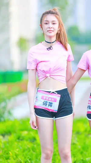 傅菁最新图片_4