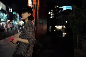周奇奇东京夜拍图片_2