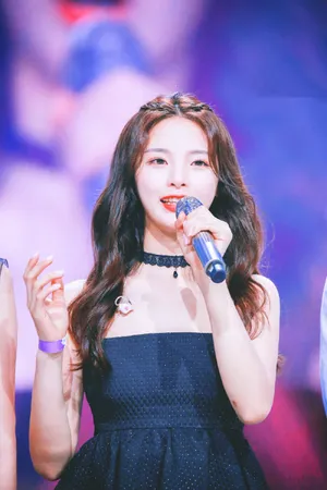 杨超越《创造101》第三次公演图片_1