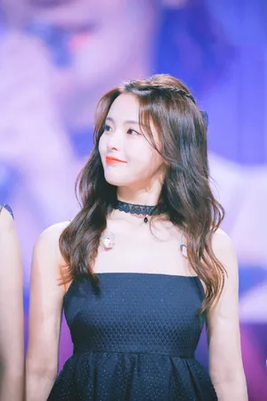 杨超越《创造101》第三次公演图片_2