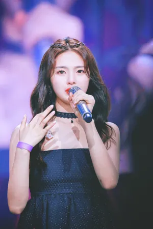 杨超越《创造101》第三次公演图片_5