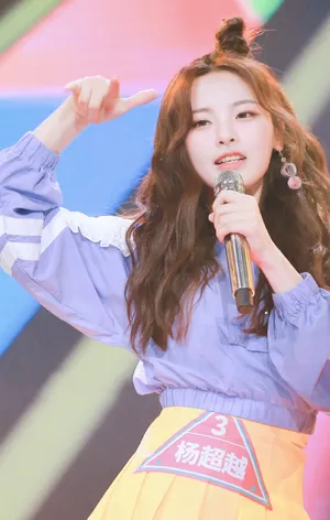 《创造101》杨超越公演图片_2