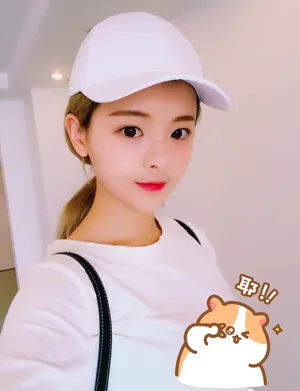 《创造101》杨超越自拍照图片_2