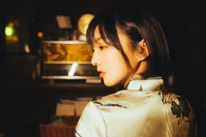 强东玥性感旗袍写真图片_1