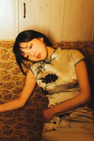强东玥性感旗袍写真图片_3