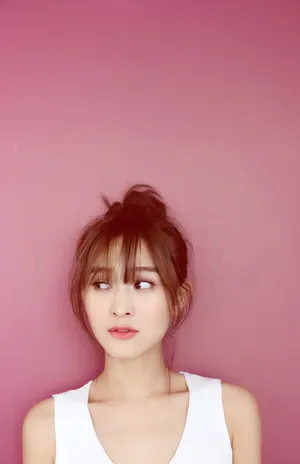 海铃可爱丸子头甜美写真图片