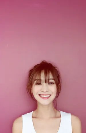 海铃可爱丸子头甜美写真图片_3