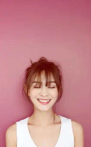 海铃可爱丸子头甜美写真图片_4