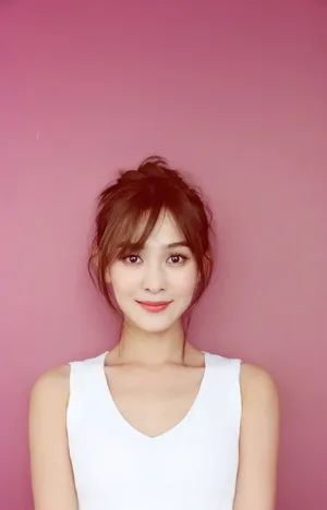 海铃可爱丸子头甜美写真图片_6