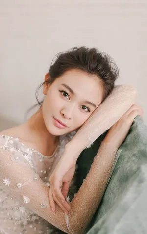 海铃唯美优雅婚纱写真图片_5