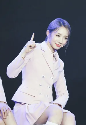 孟美岐《创造101》公演图片_2