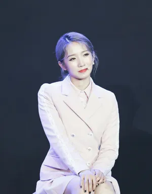 孟美岐《创造101》公演图片_6