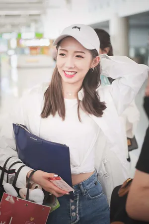孟美岐饭拍图片_5