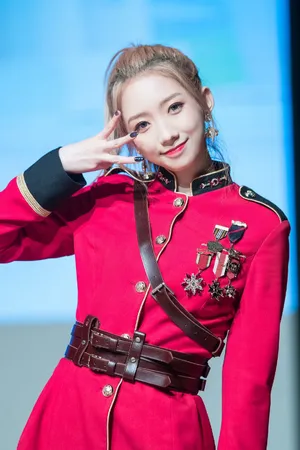 孟美岐可爱图片_1