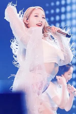 《创造101》孟美岐性感图片_6