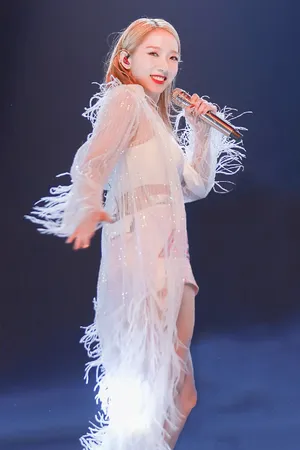 《创造101》孟美岐性感图片_8