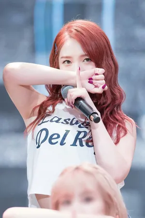 孟美岐图片_5