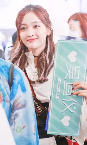 吴宣仪饭拍图片