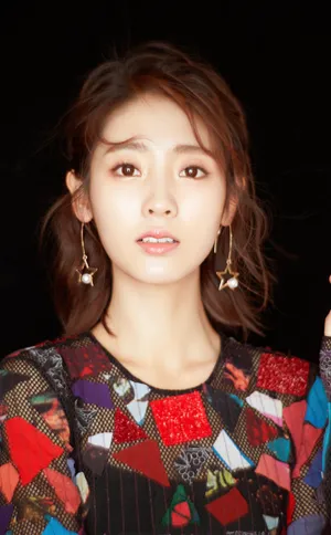 邢菲唯美活动照图片