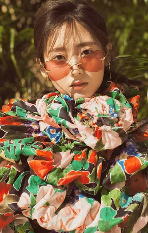 邢菲甜美可爱时尚写真图片_5