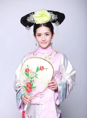 百变大咖秀李维嘉黄袍加身何炅变身太监_7