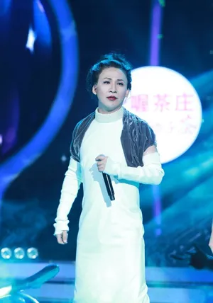 大张伟百变大咖秀献唱经典沈凌感动落泪_1