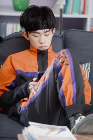 元气少年易烊千玺图片