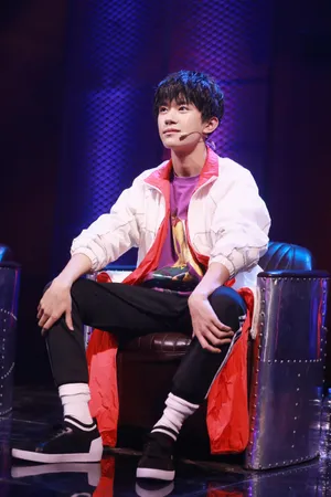 TFBOYS易烊千玺这就是街舞高清帅气图片_3