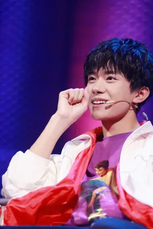 TFBOYS易烊千玺这就是街舞高清帅气图片_4