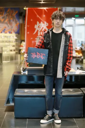 易烊千玺这就是街舞易烊千玺花絮剧照图片