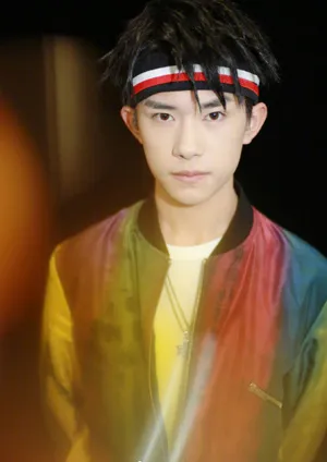易烊千玺咪咕音乐盛典高清图片_5