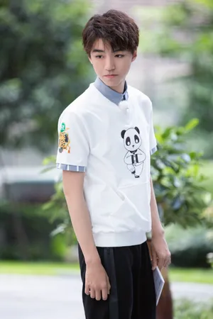 王俊凯高能少年团帅气高清图片_5