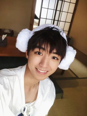 tfboys王俊凯可爱帅气自拍照图片_1