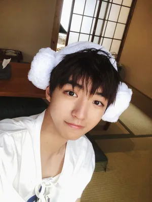 tfboys王俊凯可爱帅气自拍照图片_2