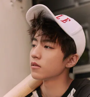 tfboys王俊凯棒球少年青春时尚写真图片_3