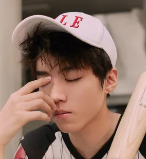 tfboys王俊凯棒球少年青春时尚写真图片_5